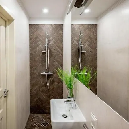 Apartment Mo *
